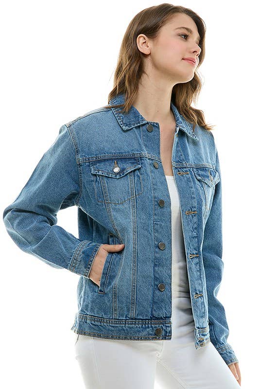Boyfriend's Denim  jacket for the roomy and relaxed fit
