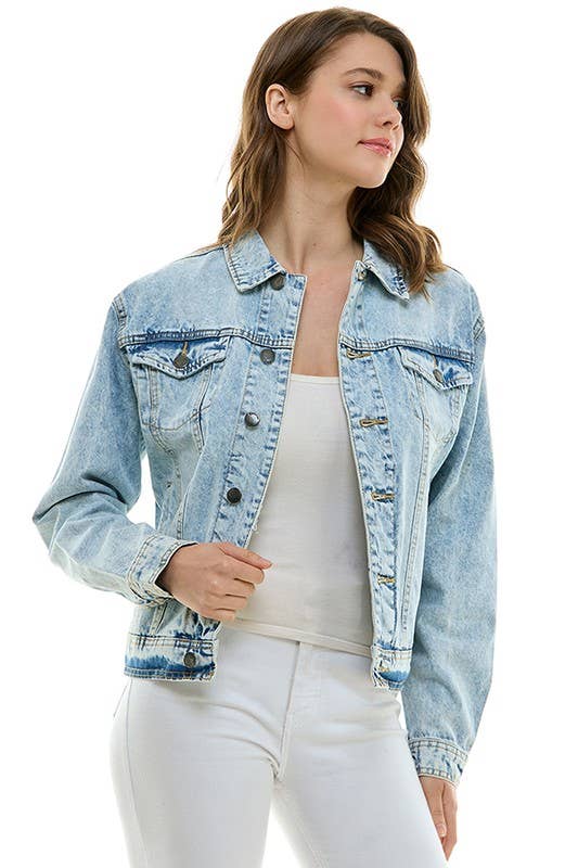 Boyfriend's Denim  jacket for the roomy and relaxed fit