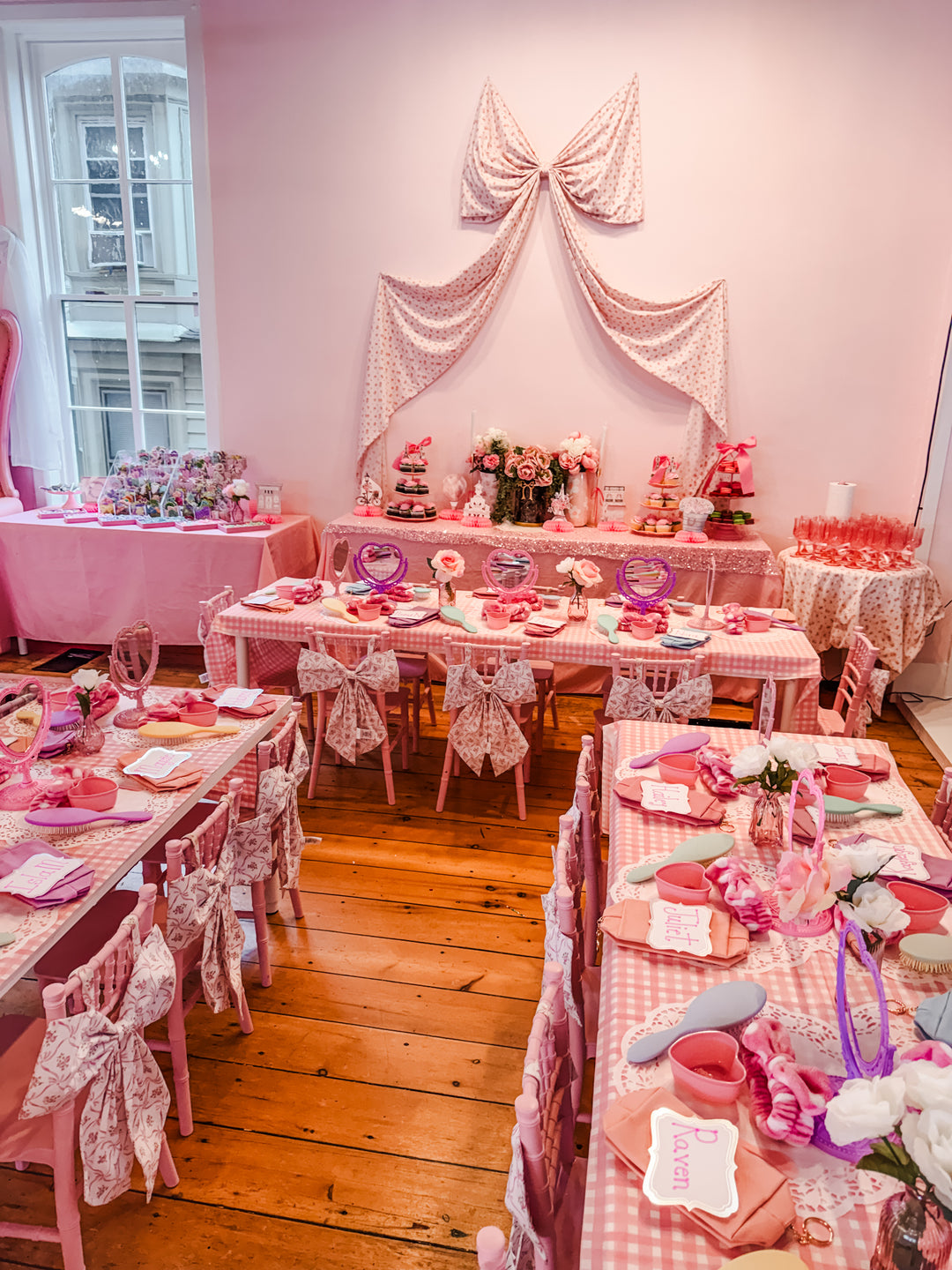 Tres Chic Soirée Deposit