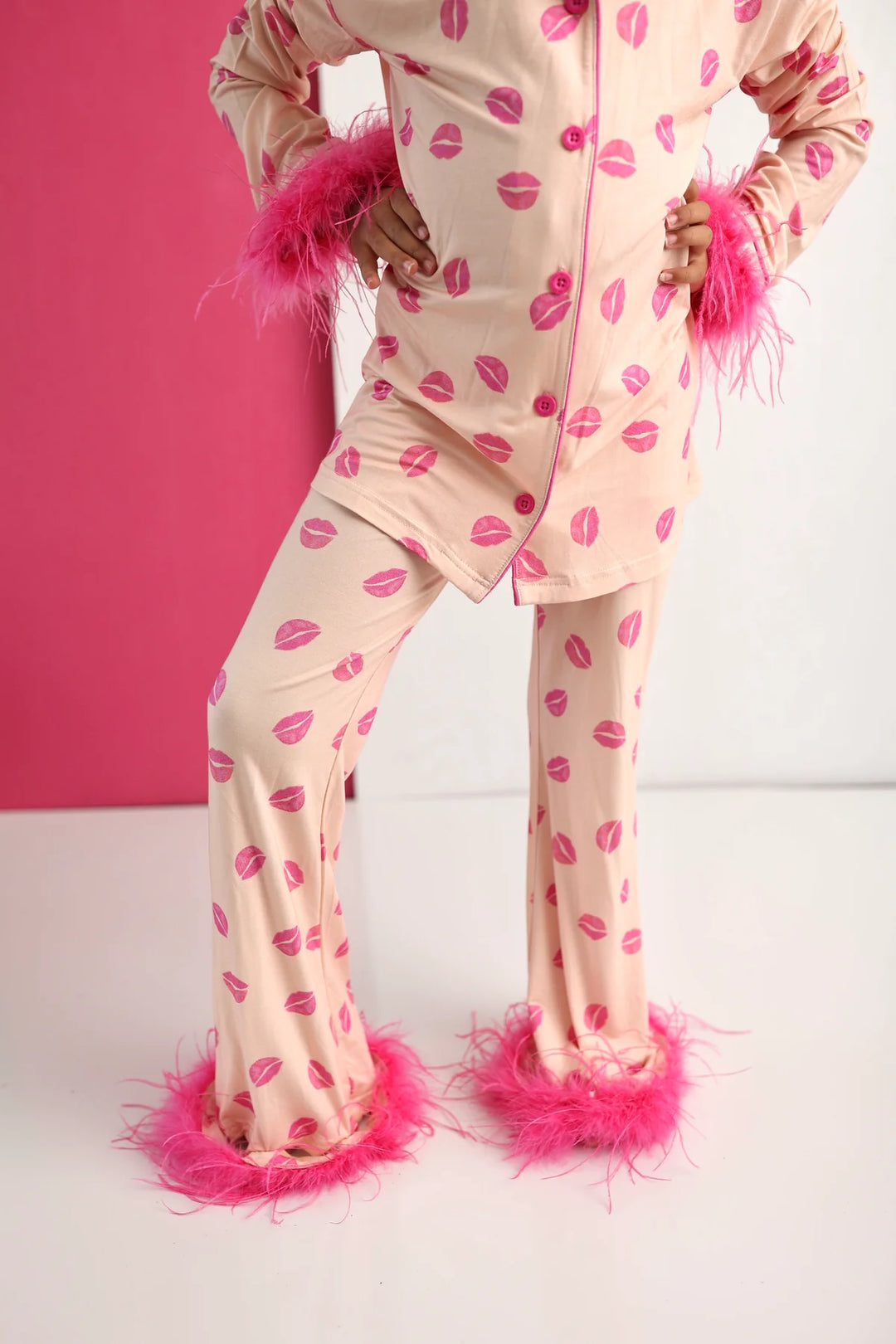 Pucker Up Girls Flare Feather Dream Set (feathers removable)